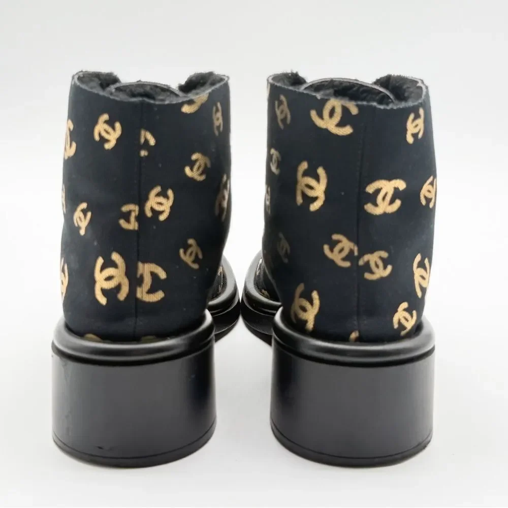Chanel CC Logo Canvas Shearling Lace Up Combat Boots Black & Gold EU 39 US 8.5-8